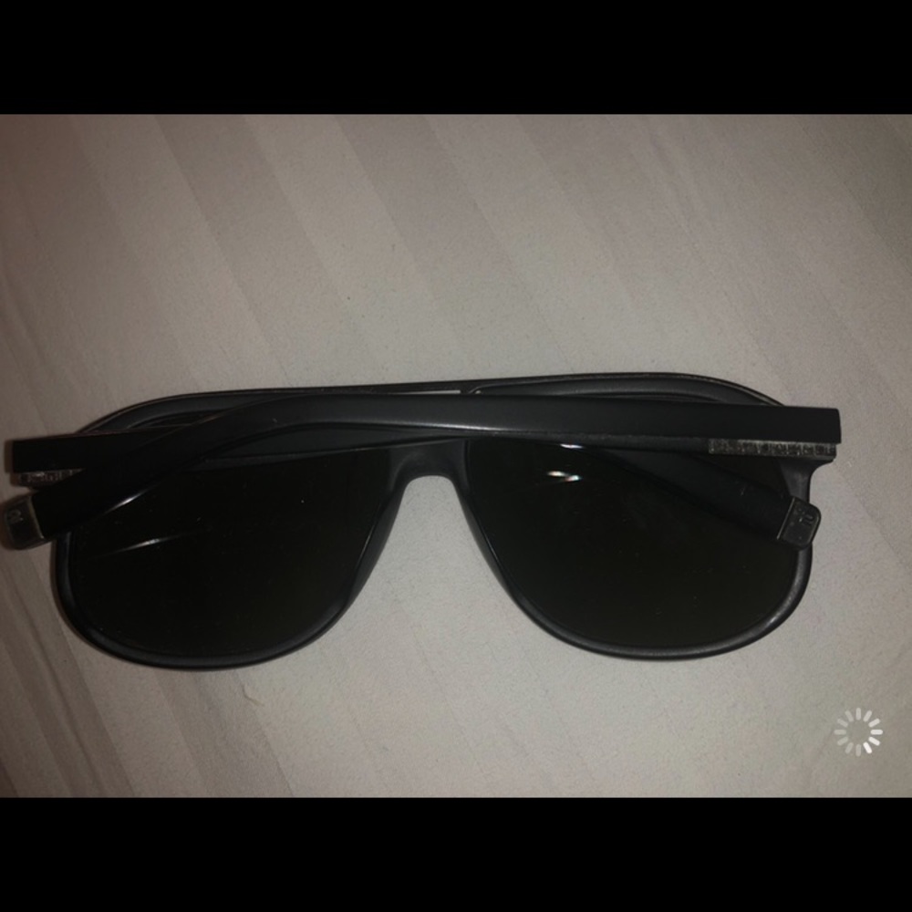 Sunglasses - Picture 4 of 5